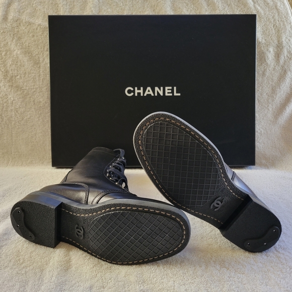 CHANEL Thistle Tall Calfskin Lace Up Work Boots Plaid Lining 2014 - Picture 7 of 10